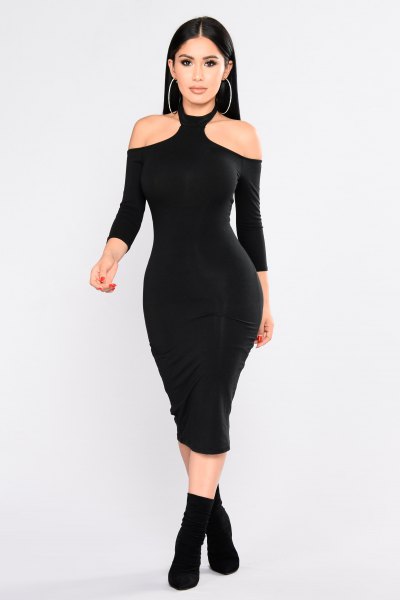 Bodycon midi dress with collar and cold shoulder