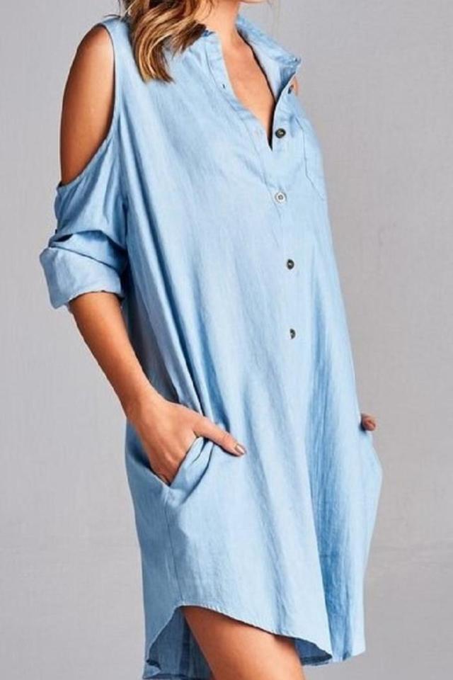 Friendly shirt dress with cold shoulder