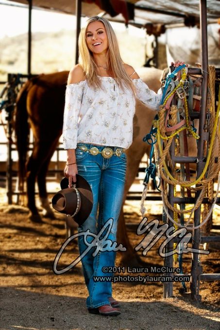 Pin by Tina Hall-Carlson on My Style | Cowgirl outfits, Country .