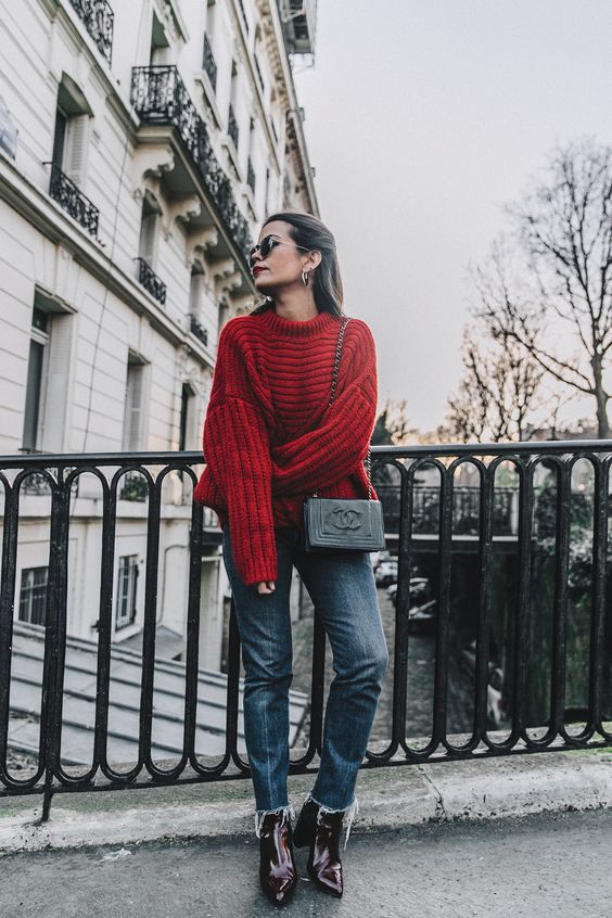 frayed bottom jeans, red, chunky sweater