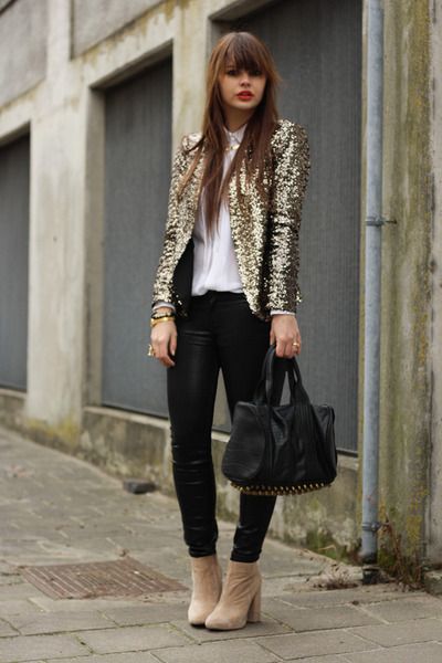 Sequin blazer | Sequin jacket outfit, Fashion, Gold sequin jack