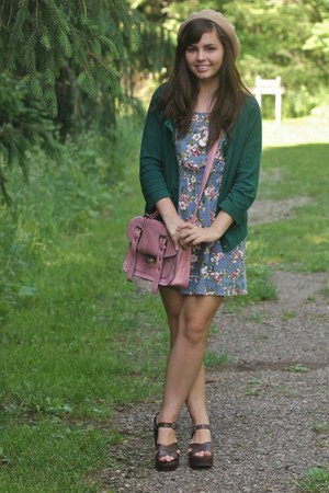 Sandals with a green cardigan flower skirt