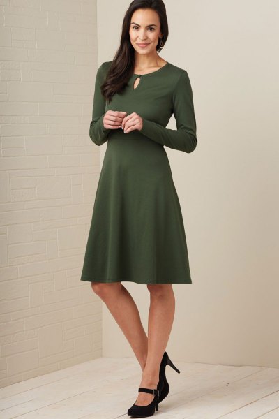 green long-sleeved knee-length dress