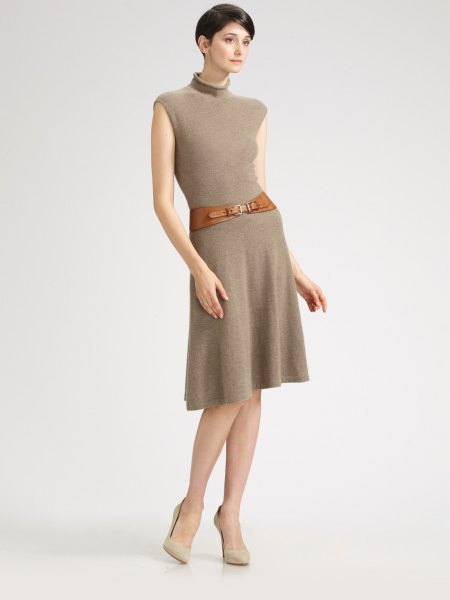 green, flared cashmere dress with belt and belt