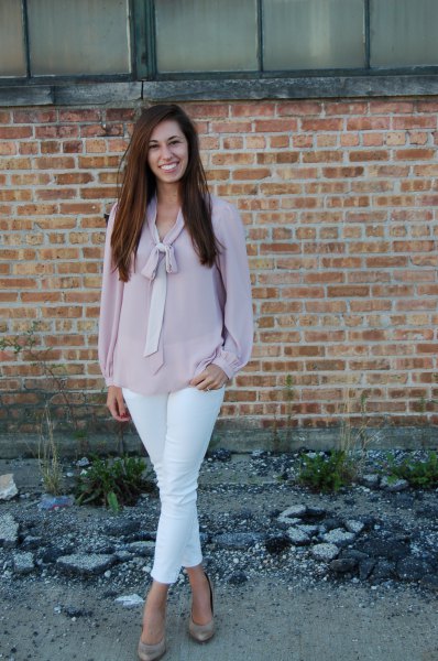 gray chiffon blouse with tie neck, white skinny jeans