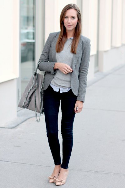 gray figure-hugging knitted sweater blue shirt with buttons