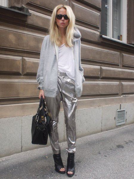 gray hooded jacket with silver Metallichose