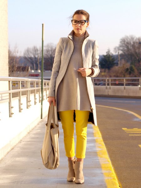 gray longline blazer with ribbed sweater and yellow trousers