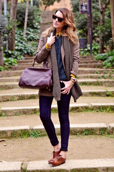 gray ribbed knitted sweater with knitted scarf and brown goat shoes