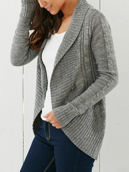 gray cardigan with shawl collar and dark blue skinny jeans