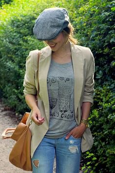 gray t-shirt wool flat cap