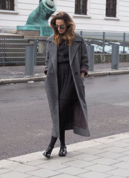 gray wool maxi coat with shirt with buttons and pleated mini skirt