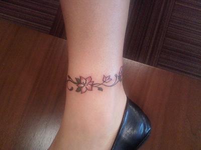 Hawaii flower ankle bracelet tattoo
