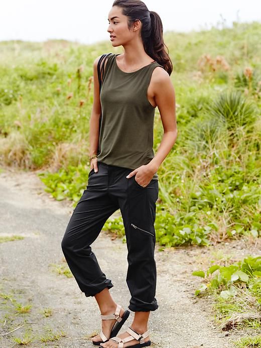 Unbeatable Hiking Outfit Ideas You Will Love – Lia Mar