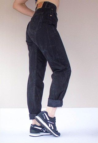 Vintage Levi's 501 Black Boyfriend Jeans | Florrie Janes Vintage .