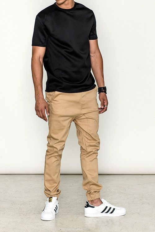 Which type of shirts go well with khaki joggers? - Quo