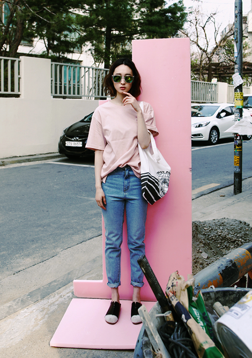 40+ Pink T-Shirt Street Styles Ideas | Korean fashion summer .
