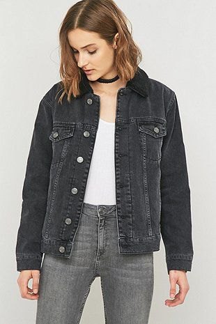 How to Style Black Denim Jacket for Women: Outfit Ideas - FMag.c