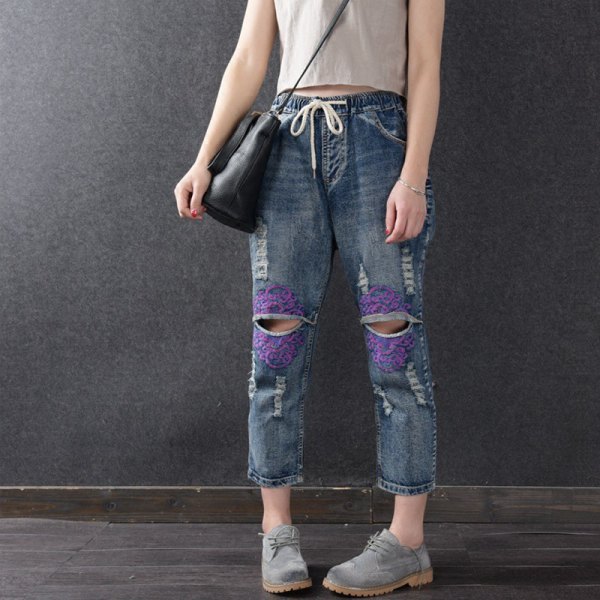 How to Wear Elastic Waist Jeans for Women - FMag.c