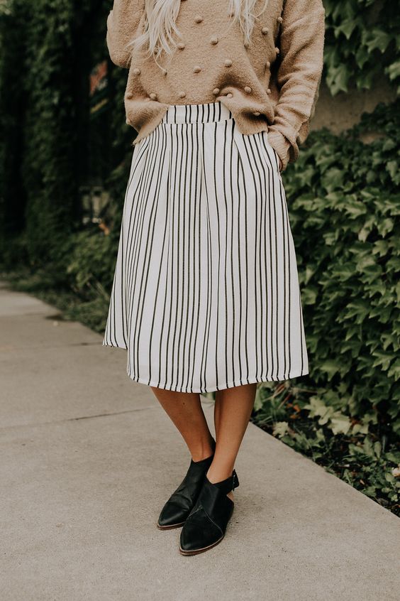 How to Wear Elastic Waist Skirt: The Complete Style Guide - FMag.c