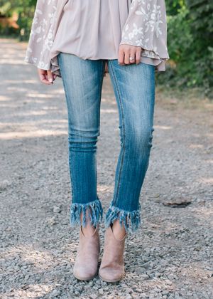 Medium Wash Fringe Frayed Crop Bottom Jeans | Frayed bottom jeans .