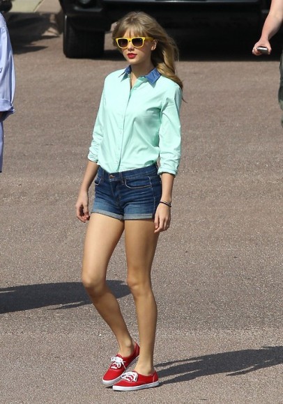 Taylor Swift's Mint green shirt with contrast collar, yellow .