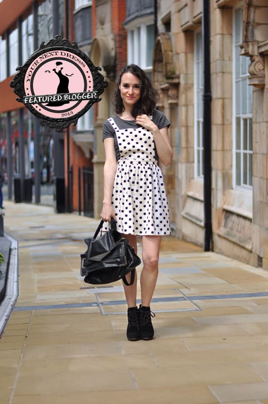 How to Wear a Pinafore Dress: 5 Chic Outfi