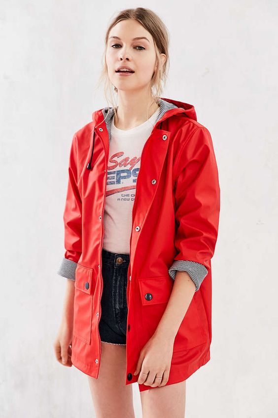 Trendy Ways to Wear a Rain Coat - Outfit Ideas