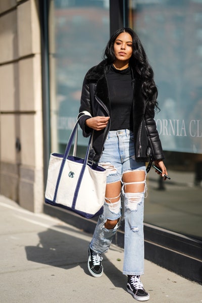 Ripped Jeans Outfit Ideas | Glamo