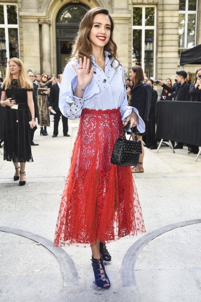 How to Wear Sheer Maxi Skirts: 15 Feminine Outfit Ideas - FMag.c