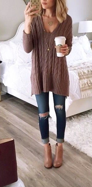 How To Wear A Slouchy Sweater 2020 | FashionTasty.c