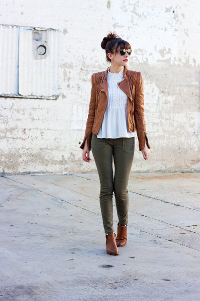 How to Wear Tan Leather Jacket: 15 Stylish Outfit Ideas for Women .