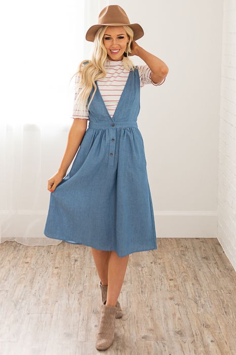 Darling Denim Jumper Dress - this is a great jumper dress outfit .