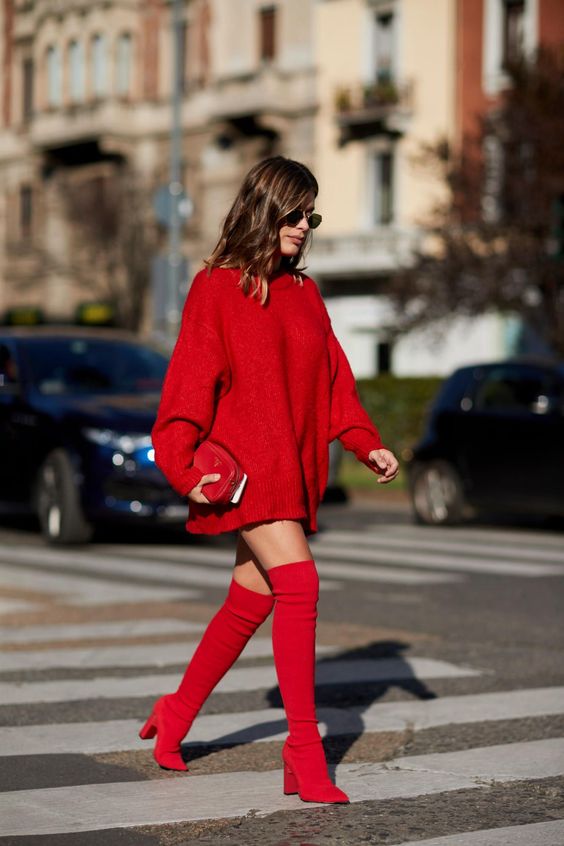 Knitted sweater dress red toes