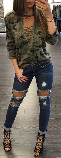 Lace-up camo top jeans