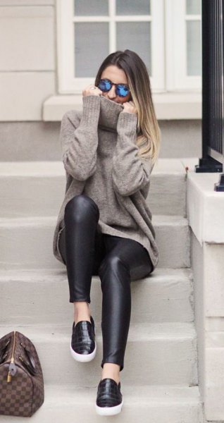 Leather sneakers leggings with gray knitted sweater