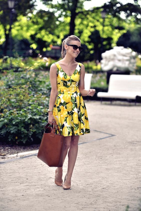 yellow summer dress with lemon pattern