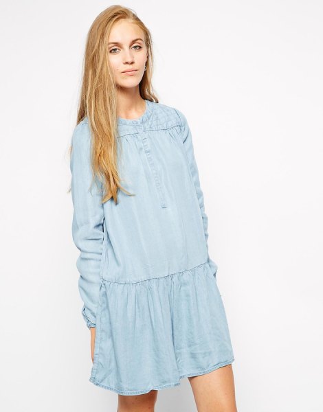 Light blue mini long-sleeved shift dress with a relaxed fit