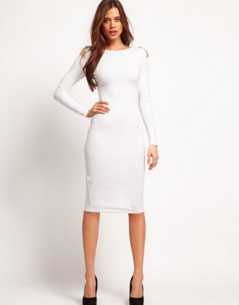 Long-sleeved midi dress with a boat neckline and black ballerinas