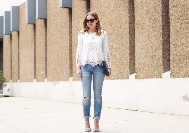 long-sleeved white boyfriend jeans with a lace top