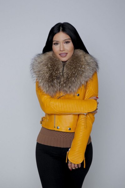 Leather jacket with mustard-yellow fur collar