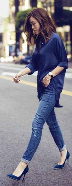 Dark blue top with a relaxed fit and matching ballerinas