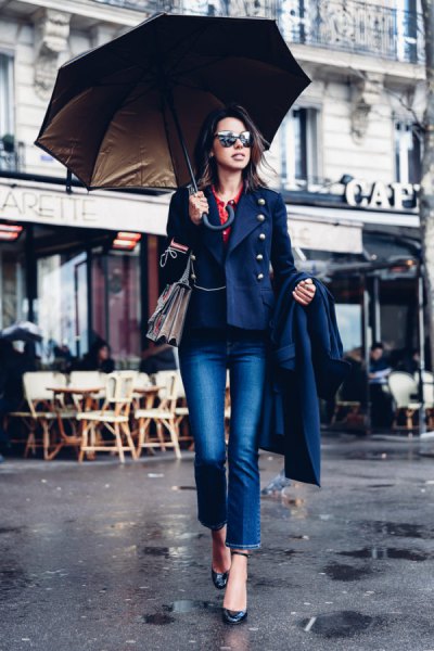 Navy military blazer with blue jeans with cuffs