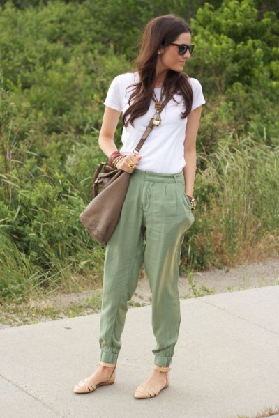 nude sandals beige sweatpants outfit