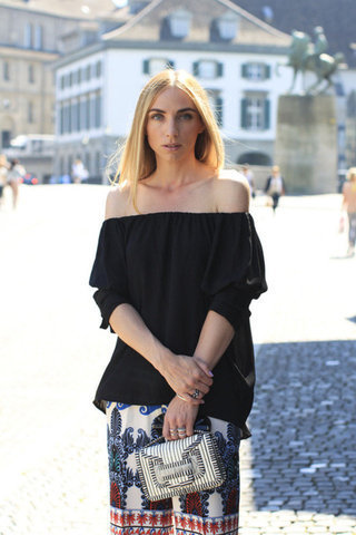 20 Outfit Ideas to Prove That You Need an Off-the-Shoulder T