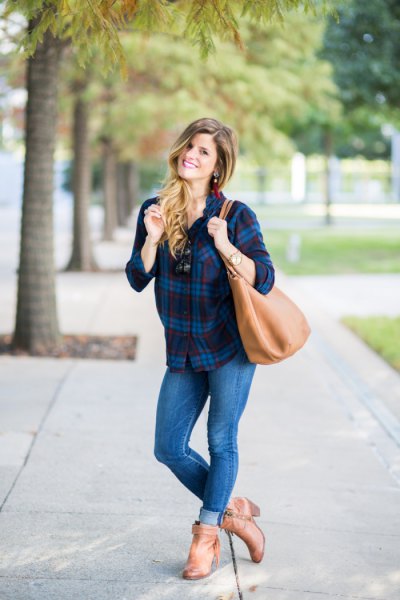 Checked boyfriend shirt with skinny jeans with cuffs and brown leather boots