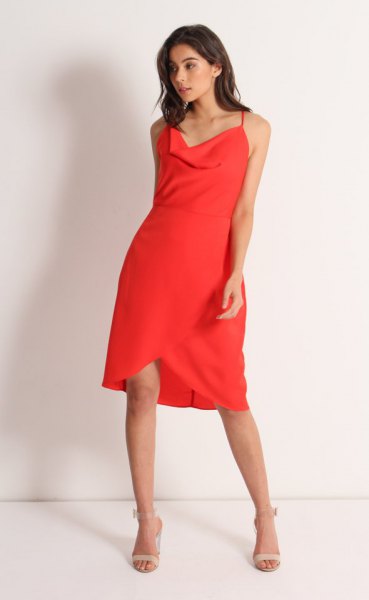 Knee-length tulip dress with a red waterfall neckline