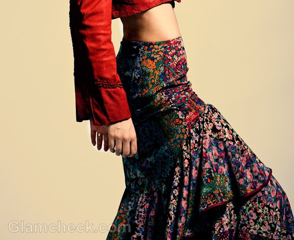 red short-cut long-sleeved blouse with black gypsy maxi skirt