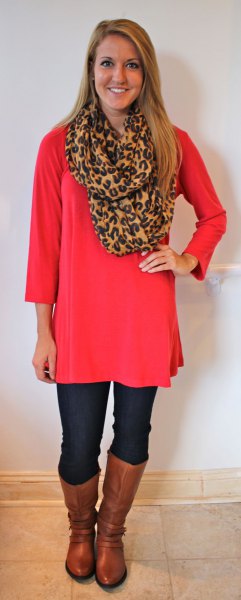 red long-sleeved tunic with scarf with leopard print