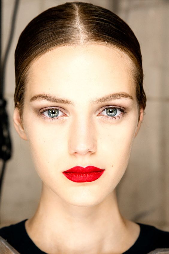 red matte lipstick Bruinette